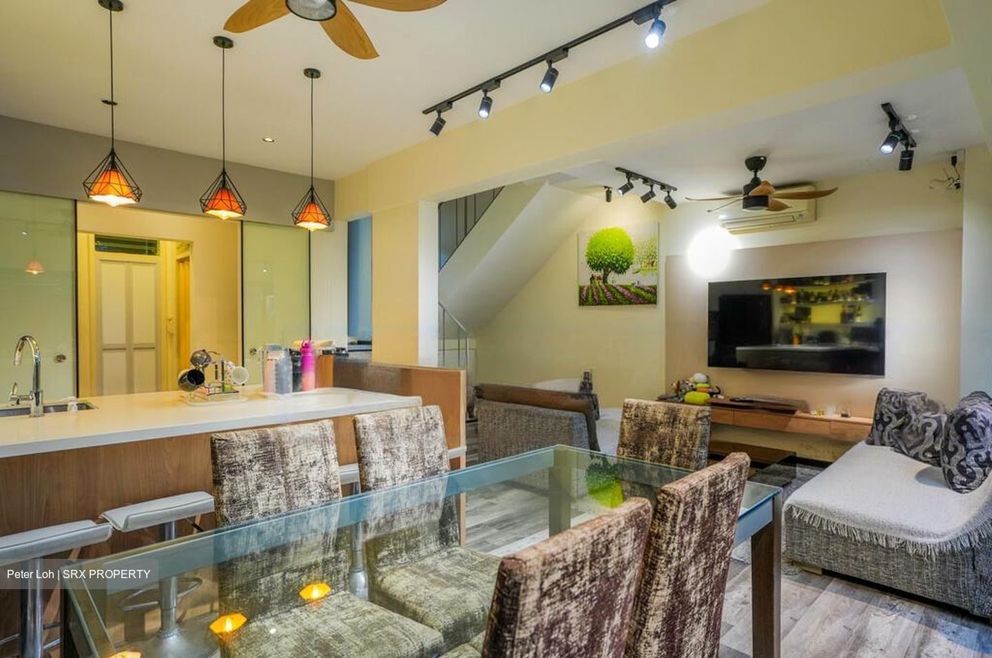 Kew Gate (D16), Terrace #459684731